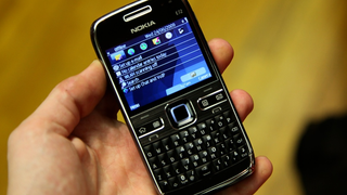 Nokia E72 Hands On: Like E71, But More Better